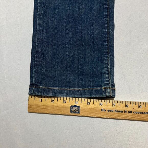 L.L.Bean Women's 10P Classic Fit True Shape High-Rise Straight Leg Jeans - Picture 9 of 12